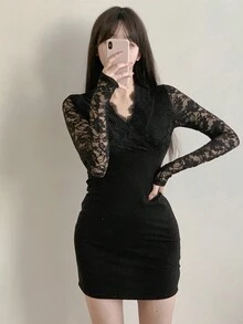 DAZY 女式纯色V领蕾丝拼布修身性感连衣裙 - 黑色 - 查看 1