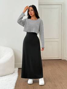 SHEIN PETITE Bộ 2 áo thun dài tay cổ tròn in họa tiết sọc dành cho nữ và váy không tay màu đen, size nhỏ - Đen và trắng - Xem 7