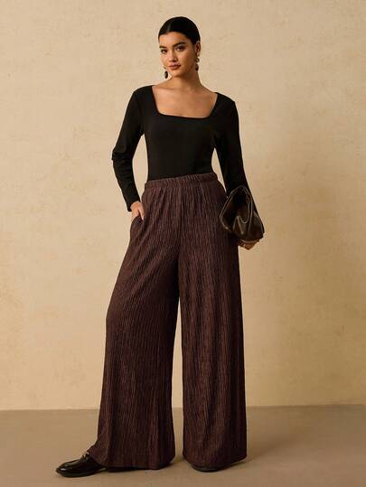 SHEIN VCAY Plus Size Women Textured Fabric Loose Casual Elastic Waist Wide Leg Pants With Pockets, Versatile For Resort Vacation, Autumn