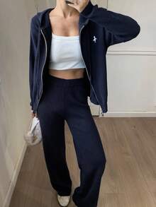 DAZY 2件套女士刺绣连帽开衫和裤子针织毛衣套装，秋季 - 藏蓝色 - 查看 3
