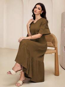 Lacomfia 2025年夏季新款女士V领褶皱A字连衣裙 - 咖啡棕 - 查看 1