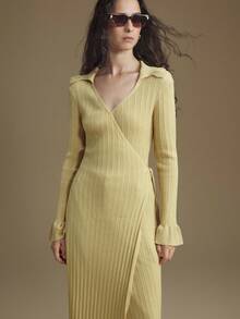 Ontre 2025 Elegante estilo minimalista, crema amarillento, suave tela de punto floral, volante en el bajo, ajuste de cintura ceñida, diseño envolvente, vestido de punto para mujer, con cuello, casual de negocios, para ir a la oficina, uso diario, otoño/invierno, mezcla de punto - Amarillo - Ver 3