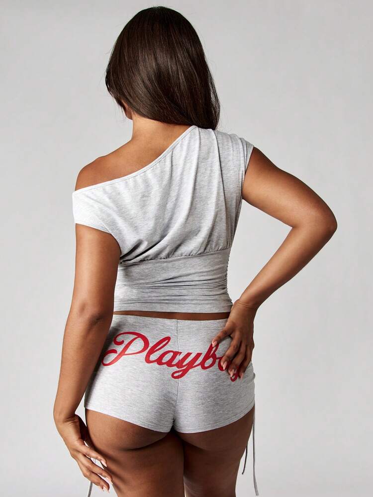 Missguided x Playboy Oversized Baumwoll Off-Shoulder Asymmetrische Geraffter Taille Top mit Schnürung an der Seite, Zeitgenössische Moderne Mode
