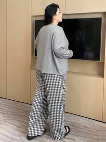 Dazy Plus 3pcs Solid Color Tank Top, Robe & Plaid Pants Pajama Set, Fashionable Plus Size Women Casual Sleepwear, Cozy Outfit Fall Winter Clothes