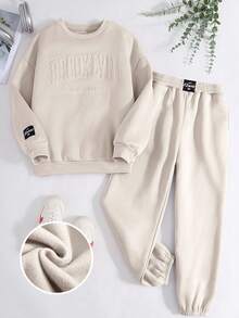 SHEIN Serisse Kids 青少年女孩宽松休闲字母压花贴片细节字母图案圆领套头衫运动衫和运动裤运动 2 件套服装