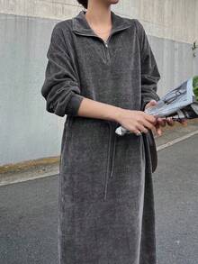 FRIFUL 女式深灰色亮面面料翻领长袖拉链腰部收腰休闲百搭长裙，秋季 - 卡其色 - 查看 6