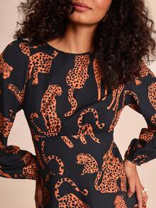 CAJUNI Damen Lässig Urlaubs Schwarzer Leoparden Muster Langes Kleid - Herbst Langarm - Ballonärmel - Ausgehoutfit - Halloween - Konzert