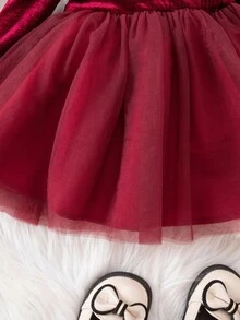 This Adorable One-Piece Knitted Round Neck, Ruffled, Sequined Mesh Red Dress For Baby Girls Is Perfect For Autumn And Winter. Red Is Suitable For Christmas, Parties, Everyday Wear, School, Birthday Dresses, Princess Dresses, Mother-Daughter/Sister Matching Outfits, Wedding Dresses, Carnival Evening Gowns, And More. A Comfortable Autumn/Winter Style, Perfect For Christmas. - Red - View 5