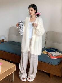 DAZY 3件套女士仿皮草开衫、吊带背心和条纹直筒裤家居服套装，秋冬睡衣，舒适套装 - 白色 - 查看 7