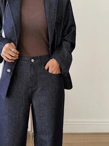 DAZY 女式翻领宽松西装外套和直筒牛仔裤休闲套装 - 深色水洗藍 - 查看 4