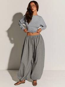Athîral Women's Plaid Elastic Waist Loose Casual Balloon Pants, Summer - Black - View 3