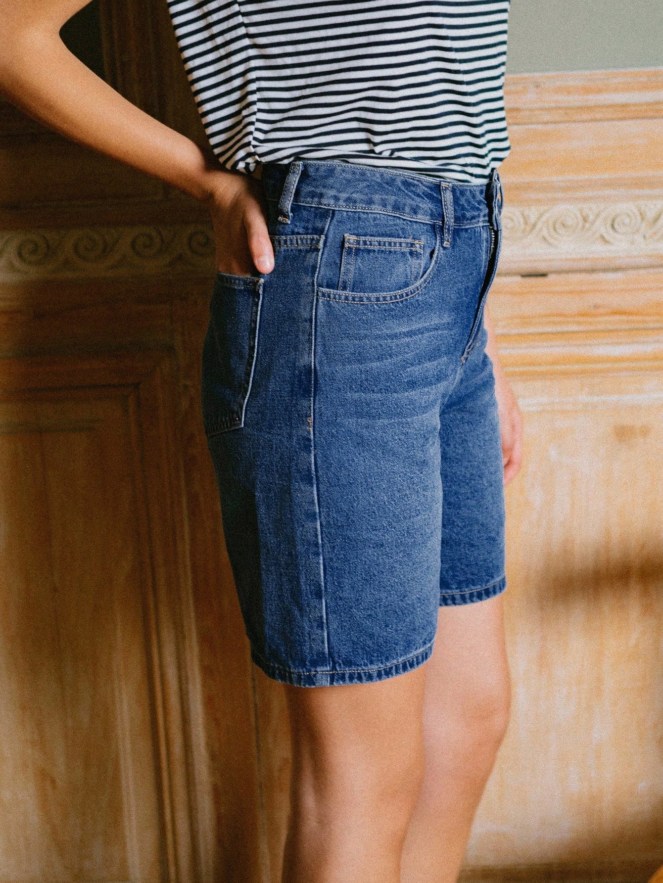 Pantalones cortos de mezclilla de algodón azul de corte recto y cintura alta con bolsillos, estilo casual y vintage para salir