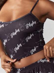 Missguided x Playboy Conjunto de pijama de top tipo camiseta y shorts con estampado de logo para Navidad - Negro - Ver 6