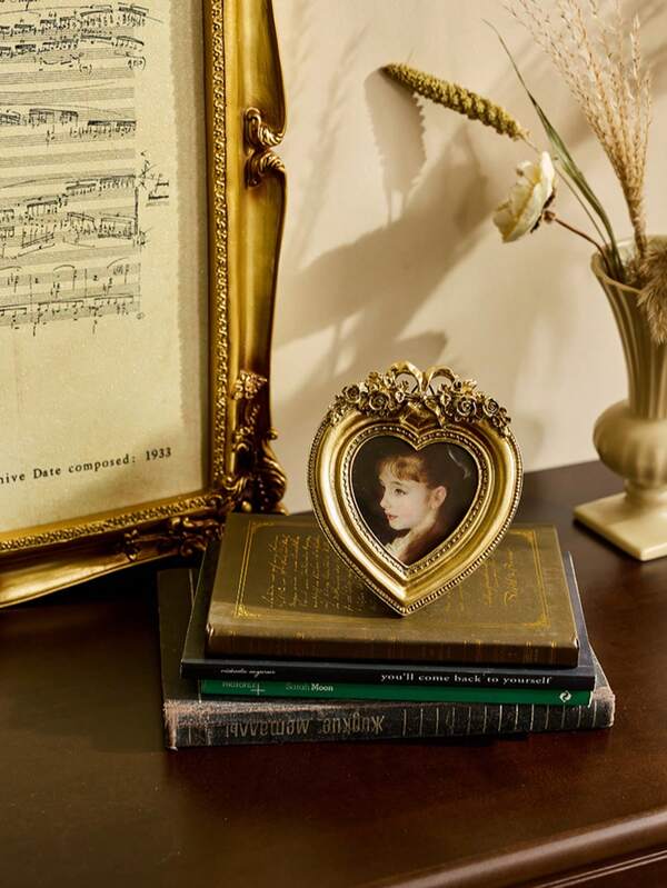 Cirelle European Relief Resin Heart Wedding Photo Frame, Tabletop And Wall Hanging Decor