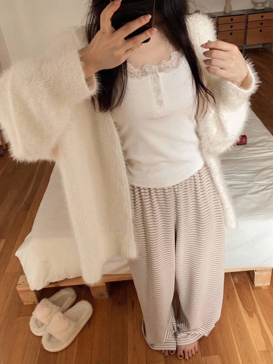 DAZY 3件套女士仿皮草开衫、吊带背心和条纹直筒裤家居服套装，秋冬睡衣，舒适套装 - 白色 - 查看 1