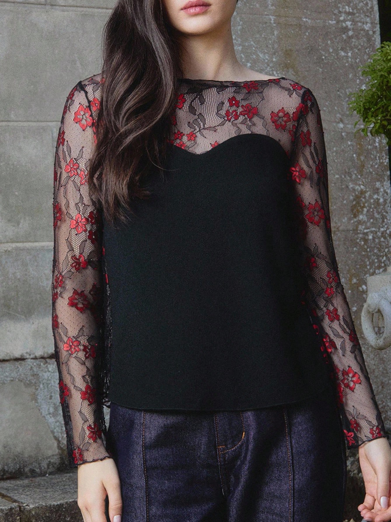 黒色 長袖トップ フローラル刺繍メッシュ ハートネック オープンバック レディース 秋冬 服 ティーチャー オフィス アウトフィット