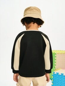 Maija Kids Maija Kids 男童休闲宽松撞色运动衫和裤子两件套，复古/图案印花套头连帽衫和工装裤，百搭返校运动服 - 杏色 - 查看 4