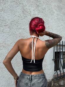 Bearsaez Damen Y2K Party Lässig Gym Kleidung Kontrast-Farbiges Neckholder Ärmelloses Top, sportlicher Alltagsstil - Schwarz - Übersicht 2