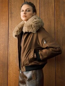 Arave 女式蓬松毛绒大衣领，可拆卸翻领设计，斜口袋，撞色袖口和螺纹袖口。女士秋装夹棉夹克，冬季服装，拉链女士冬季夹克，棕色夹克，女士外套，女士夹克，女士大衣