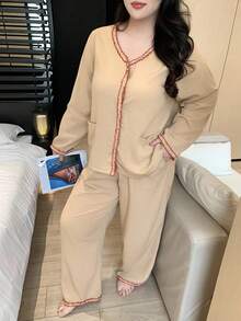 Dazy Plus 两件套时尚家居服，撞色荷叶边宽松上衣和裤子，大码女式睡衣套装，适合秋冬季穿着。 - 卡其色 - 查看 3