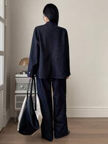 DAZY 女式翻领宽松西装外套和直筒牛仔裤休闲套装 - 深色水洗藍 - 查看 5