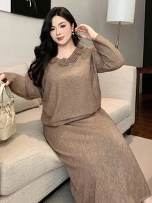 Dazy Plus 2 件套优雅大码女式花卉 V 领宽松针织毛衣和裙子套装秋冬 - 卡其色 - 查看 1