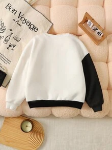 SHEIN Tween Girls' Loose Casual Color Block Cat Graphic Crew Neck Pullover Sweatshirt, Thick Thermal Lined - Black and White - View 4