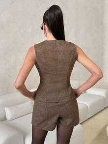 Lavishia Bộ 2 món/Bộ áo sơ mi không tay cổ tròn bằng vải nhung kẻ màu nâu dành cho nữ + quần short phối hợp, thời trang và phù hợp để đi lại Trang phục mùa thu dành cho nữ Trang phục mùa thu dành cho nữ Trang phục mùa thu dành cho nữ Quần áo mùa thu dành cho nữ Bộ trang phục thanh lịch dành cho nữ Bộ màu nâu - màu nâu - Xem 2
