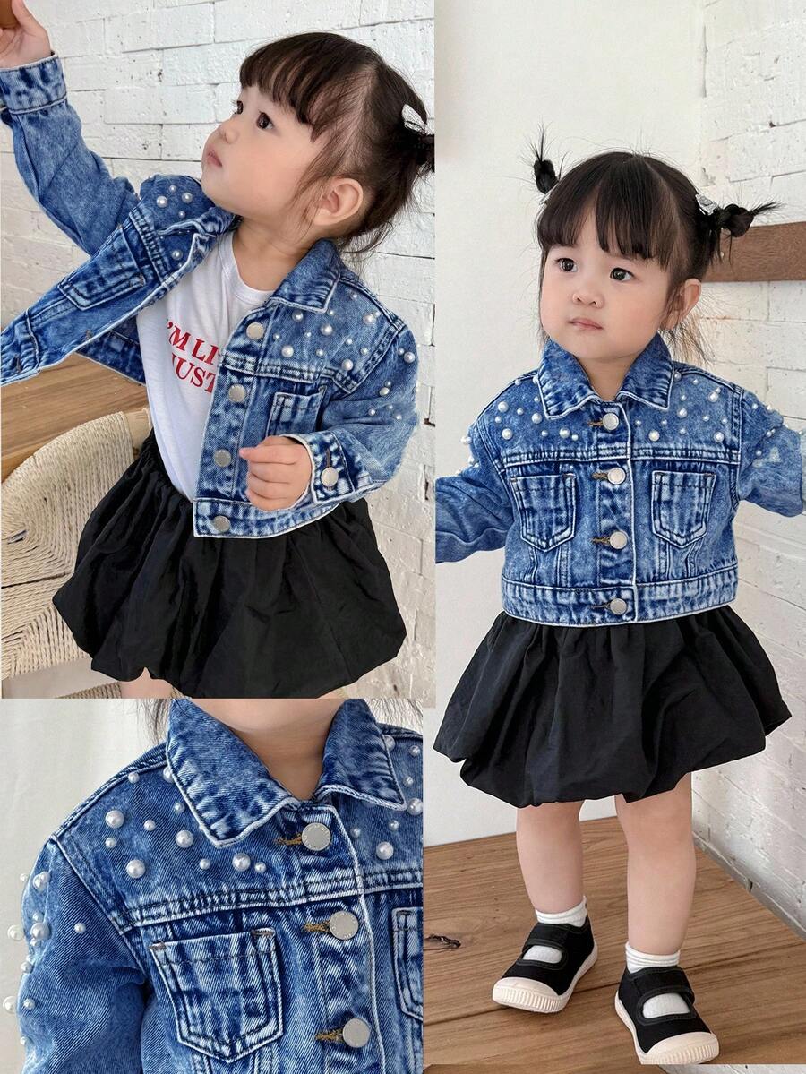 SHEIN Baby Mädchen weiße Kunstperlen blaue Jeans Kragen Langarm Kurze Jacke, Mädchen Frühling und Sommer Lässig Urlaub Country Boho Tragen, Strandoutfits für Mädchen, Western Streetwear für Mädchen, Spring Break Outfits, Rave Outfits Festival Denim Jacke, Baby Mädchen Urlaubs Outfits