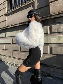 Coolane Women's Fall Winter Concert Streetwear Rave Y2K Basic Warm White Fuzzy Oversized Crop Faux Fur Coat