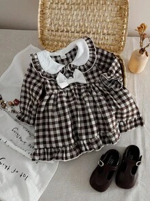 SHEIN Baby Girls' Cute Plaid Doll Collar Ruffle Trim Front Button Bow Decor Smocked Hem Long Sleeve Dress, Autumn/Winter - Brown - View 1