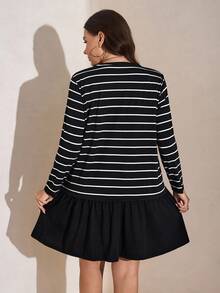 Comfylo Plus Size Casual Everyday Striped Round Neck Ruffle Hem Dress, Autumn Dresses For Women - Black and White - View 2