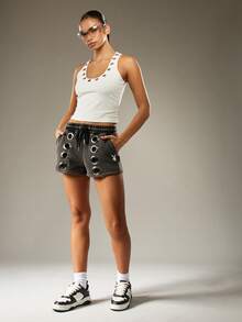Missguided x Playboy Quần short mini có chi tiết lỗ kim loại cạp cao, chất liệu cotton pha trộn, phong cách lễ hội mùa hè, thời trang đường phố thường ngày - màu đen - Xem 3