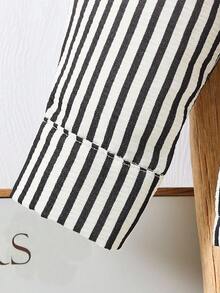 SHEIN 2 件套年轻男孩条纹领长袖衬衫和松紧腰宽松裤套装，休闲复古风格卡其色/咖啡色服装，舒适百搭，适合返校/所有季节