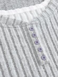 SHEIN Girlism 少女拼色拼接二合一设计 T 恤，修身廓形，休闲风格灰色长袖多层衬衫，冬季、Y2K、街头服饰 - 淺灰色 - 查看 3