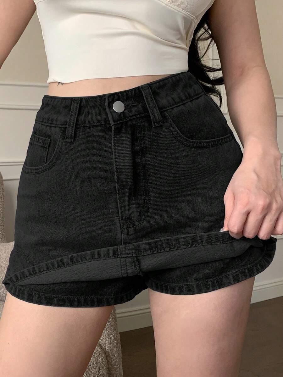 DAZY Quần short denim đơn giản, thoải mái dành cho nữ. - màu đen - Xem 1