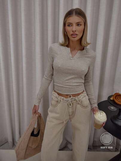 MUSERA 罗纹V领长袖修身上衣，街头风可爱优雅休闲性感外出必备，太妃糖色，适合假日、派对、节日等场合，舒适百搭。