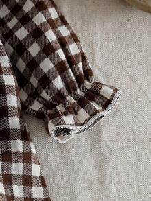 SHEIN Baby Girls' Cute Plaid Doll Collar Ruffle Trim Front Button Bow Decor Smocked Hem Long Sleeve Dress, Autumn/Winter - Brown - View 8