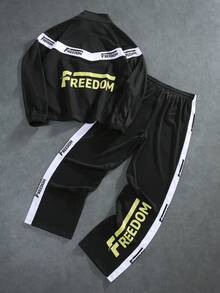 PAVTROS بدلة رجالية مكونة من جاكيت وبنطلون مع تصميم لوني متباين ومطبوع عليه حرف، ملابس خريفية