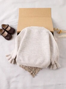 SHEIN Playful Pals Young Girl' Oatmeal Hand-Knitted Chunky Sweater, Crew Neck, Autumn/Winter, Fashionable & Elegant Ruffle Cuff & Hem Details Fall