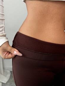 Elenzga 女士优雅咖啡棕色牛奶丝复合毛绒面料高端设计仿门襟金属纽扣装饰打底裤，小众设计百搭紧身时尚裤，适合秋冬 - 咖啡棕 - 查看 6