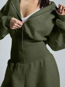 MUSERA 连帽拉链连体裤，收腰设计，休闲居家风格，胶囊衣橱必备单品，日常百搭，适合冬季、机场、春夏穿着。 - 軍綠色 - 查看 5