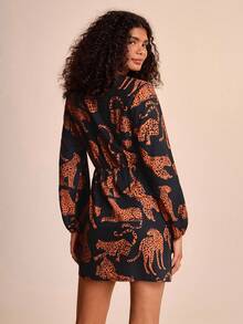 CAJUNI 女士休闲豹纹不对称 V 领短款连衣裙，长袖，适合度假、音乐节、万圣节 - 秋季 - 彩色 - 查看 2