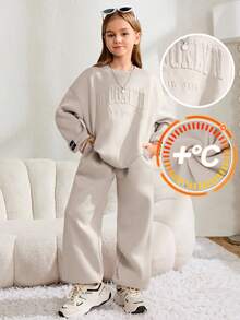 SHEIN Serisse Kids 青少年女孩宽松休闲字母压花贴片细节字母图案圆领套头衫运动衫和运动裤运动 2 件套服装