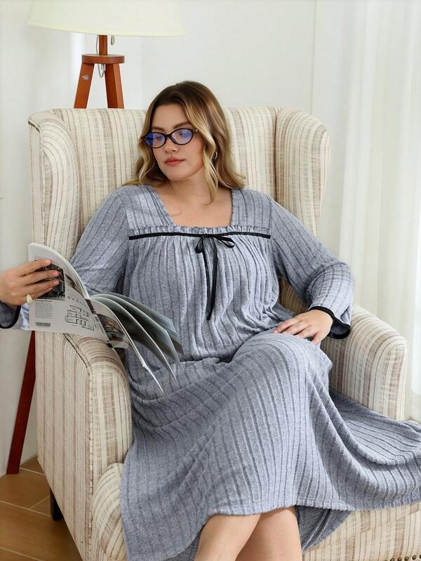 SHEIN Plus Size Minimalist Solid Color Square Neck Casual Plush Nightgown, For Fall, Cozy Outfit