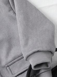 SHEIN Baby Jungen/Mädchen schwarze Baseball Jacke, lässige vielseitige Dekorationstasche, weiches Wildleder-Gewebe, Allround-Streetwear, bequem, einfach, geeignet für Ausflüge, Herbst