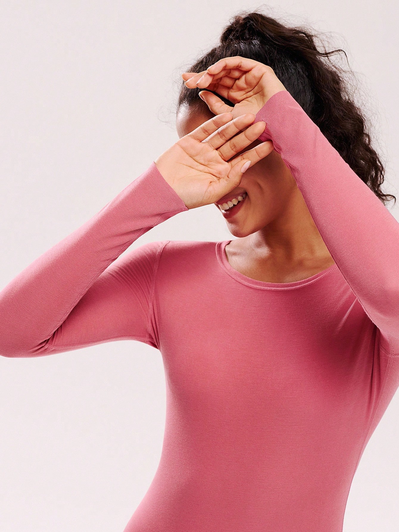 Ropa interior térmica para mujer Conjunto de capa base ultra suave para clima frío Pijama de invierno cálido Parte superior de cuello redondo y pantalones largos - Conjunto ligero y cálido de color rojo parduzco