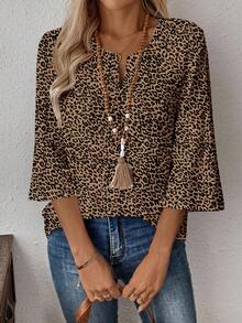 EMERY ROSE Áo cánh tay 3/4 cổ chữ V họa tiết da báo giản dị dành cho nữ, phù hợp cho mùa xuân và mùa thu - màu nâu - Xem 3