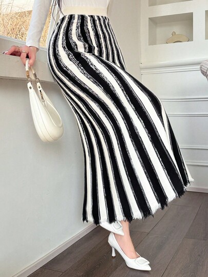 DAZY Falda suéter de línea A con bloques de color y rayas, casual, otoño