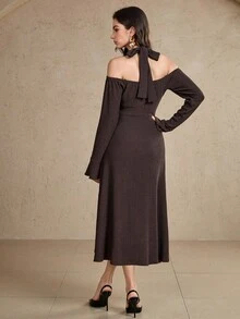 DAZY Vestido feminino elegante com ombros de fora e mangas franzidas, comprimento médio, outono - Castanho - Ver 2